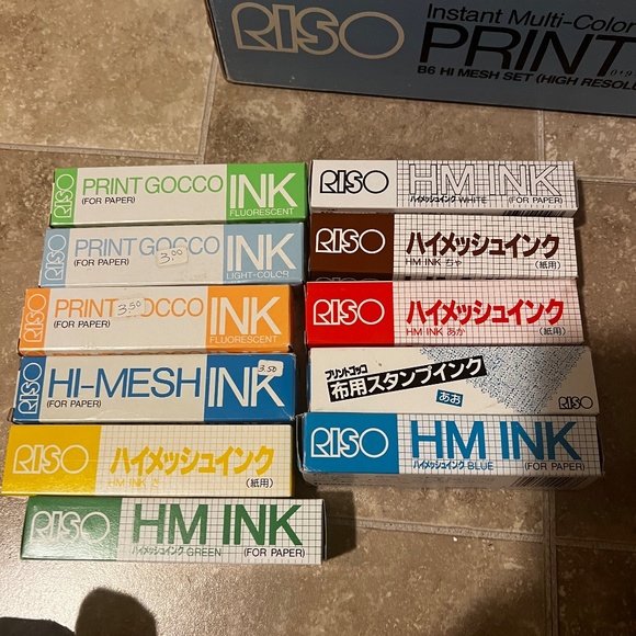 RISO - GOCCO screen printing Paper and cloth kit with TONS of unopened Ink. - Picture 10 of 11